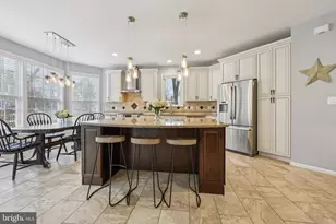 42852 Ridgeway Dr, Broadlands, VA 20148 - Photo 6