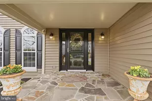 20547 Birchfield Pl, Sterling, VA 20165 - Photo 6