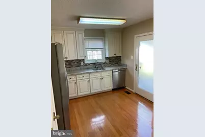 234 E Juniper Avenue, Sterling, VA 20164 - Photo 8