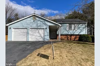 234 E Juniper Avenue, Sterling, VA 20164 - Photo 1