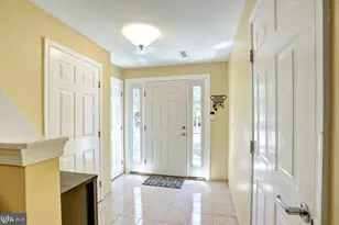 102 Cagney Terrace SE, Leesburg, VA 20175 - Photo 2