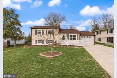 107 N Aspen Avenue, Sterling, VA 20164 - Photo 1