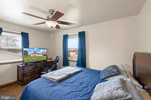 107 N Aspen Ave, Sterling, VA 20164 - Photo 10