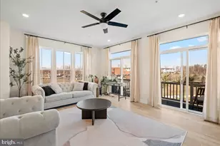 42203 Jousting Ter, Ashburn, VA 20148 - Photo 4