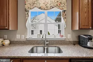 18714 Drummond Pl, Leesburg, VA 20176 - Photo 24