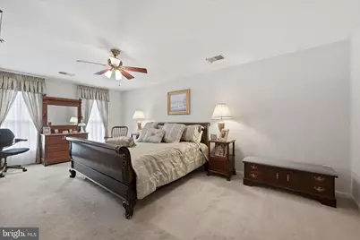 18714 Drummond Place, Leesburg, VA 20176 - Photo 16