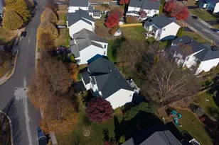 912 Towering Oak Ct, Purcellville, VA 20132 - Photo 8