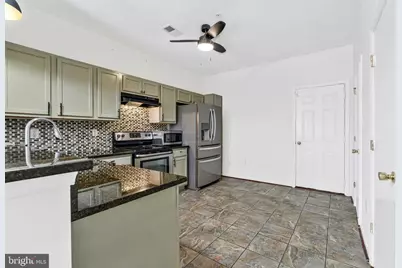 43662 McDowell Square, Leesburg, VA 20176 - Photo 10