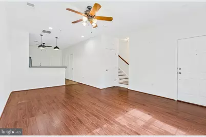 43662 McDowell Square, Leesburg, VA 20176 - Photo 8