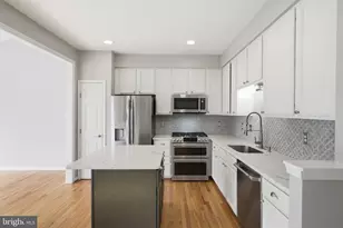 47456 Sharpskin Island Square, Sterling, VA 20165 - Photo 10