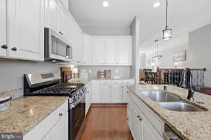 22631 Hawkbill Square, Brambleton, VA 20148 - Photo 22