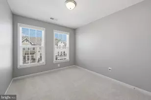 22631 Hawkbill Square, Brambleton, VA 20148 - Photo 34