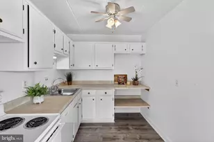 125 Clubhouse Dr SW, Leesburg, VA 20175 - Photo 6