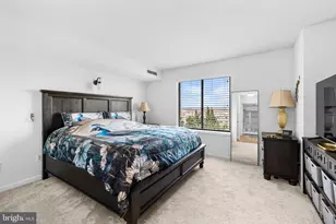 19385 Cypress Ridge Terrace, Leesburg, VA 20176 - Photo 24