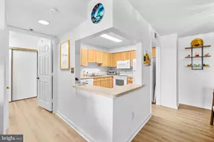 19385 Cypress Ridge Terrace, Leesburg, VA 20176 - Photo 10