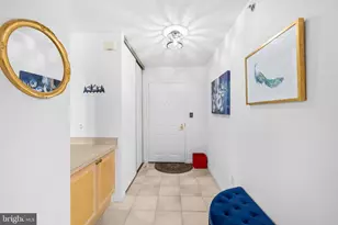 19385 Cypress Ridge Terrace, Leesburg, VA 20176 - Photo 2