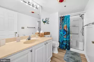 19385 Cypress Ridge Terrace, Leesburg, VA 20176 - Photo 28