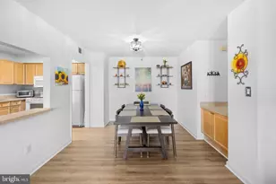 19385 Cypress Ridge Terrace, Leesburg, VA 20176 - Photo 6