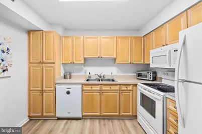 19385 Cypress Ridge Terrace #508, Leesburg, VA 20176 - Photo 14