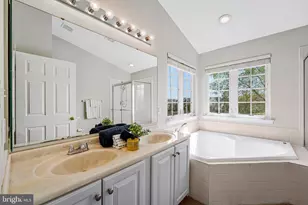 25407 Vacation Pl, Aldie, VA 20105 - Photo 12