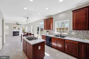 25407 Vacation Pl, Aldie, VA 20105 - Photo 2