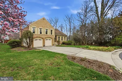 7 Wickham Court, Sterling, VA 20165 - Photo 2