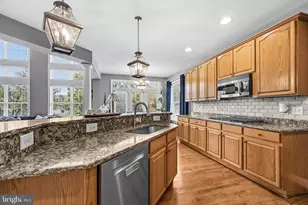 22732 Highcrest Cir, Brambleton, VA 20148 - Photo 18