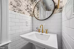 22732 Highcrest Cir, Brambleton, VA 20148 - Photo 10