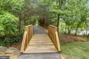 22732 Highcrest Cir, Brambleton, VA 20148 - Photo 58