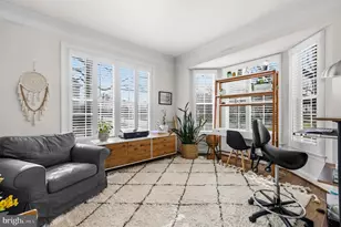 22732 Highcrest Cir, Brambleton, VA 20148 - Photo 8