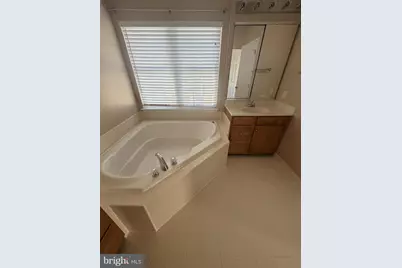 25834 Kirkwood Square, Chantilly, VA 20152 - Photo 20