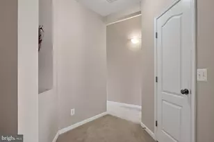 24672 Byrne Meadow Square, Aldie, VA 20105 - Photo 6