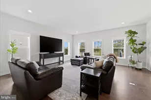 25008 Striped Maple Dr, Aldie, VA 20105 - Photo 4