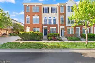 25031 Riding Center Dr, Chantilly, VA 20152 - Photo 2