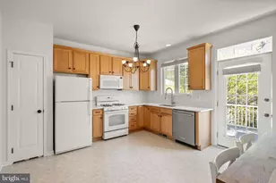 25031 Riding Center Dr, Chantilly, VA 20152 - Photo 16