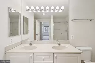 19375 Cypress Ridge Terrace, Leesburg, VA 20176 - Photo 22