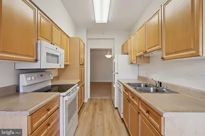 19375 Cypress Ridge Terrace #409, Leesburg, VA 20176 - Photo 18