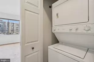 19375 Cypress Ridge Terrace, Leesburg, VA 20176 - Photo 26