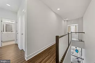 23117 Cottonwillow Sq, Brambleton, VA 20148 - Photo 32