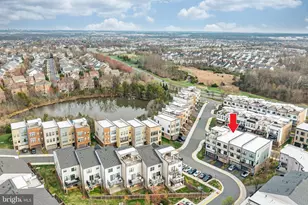 23117 Cottonwillow Sq, Brambleton, VA 20148 - Photo 10