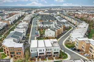 23117 Cottonwillow Sq, Brambleton, VA 20148 - Photo 42