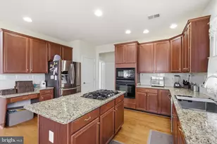 43679 Lucketts Bridge Cir, Ashburn, VA 20148 - Photo 22