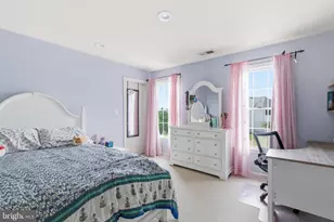 43679 Lucketts Bridge Cir, Ashburn, VA 20148 - Photo 28