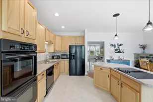 405 Leeds Ridge Ct, Purcellville, VA 20132 - Photo 10