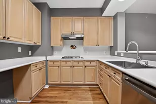 19360 Magnolia Grove Square, Leesburg, VA 20176 - Photo 6