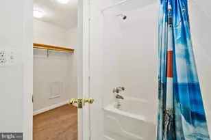 117 Connemara Dr, Sterling, VA 20164 - Photo 40