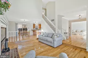 117 Connemara Dr, Sterling, VA 20164 - Photo 2