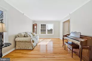 117 Connemara Dr, Sterling, VA 20164 - Photo 14