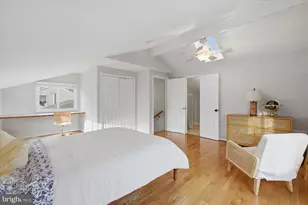 105 Baker Ln, Sterling, VA 20164 - Photo 14