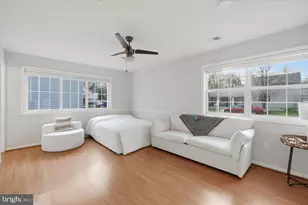 105 Baker Ln, Sterling, VA 20164 - Photo 22